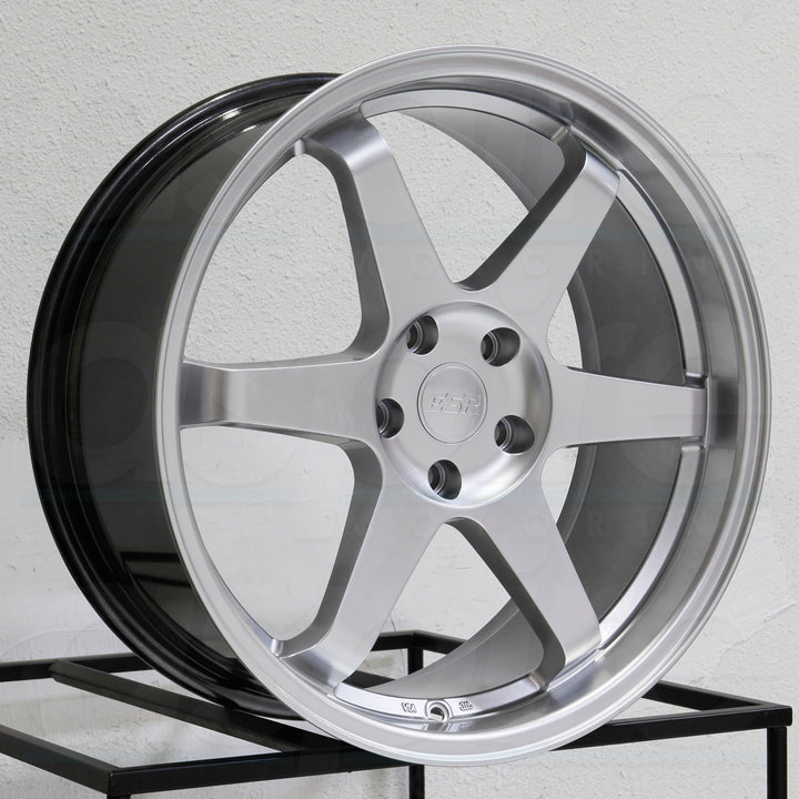 ESR Wheels SR07 Hyper Silver