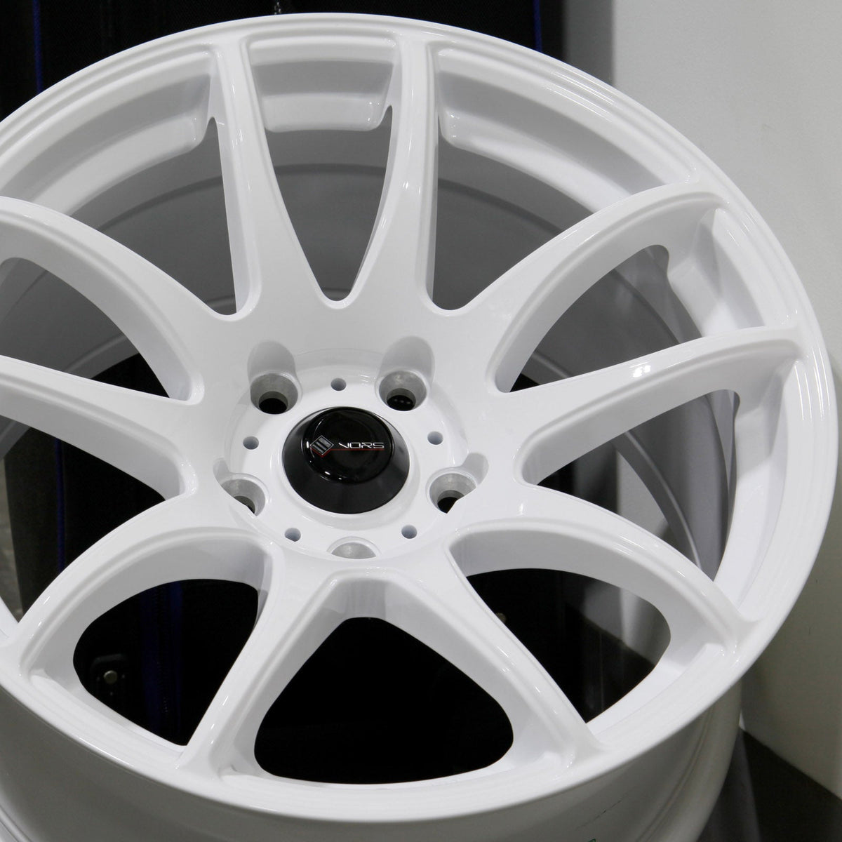 Vors Wheels TR4 White