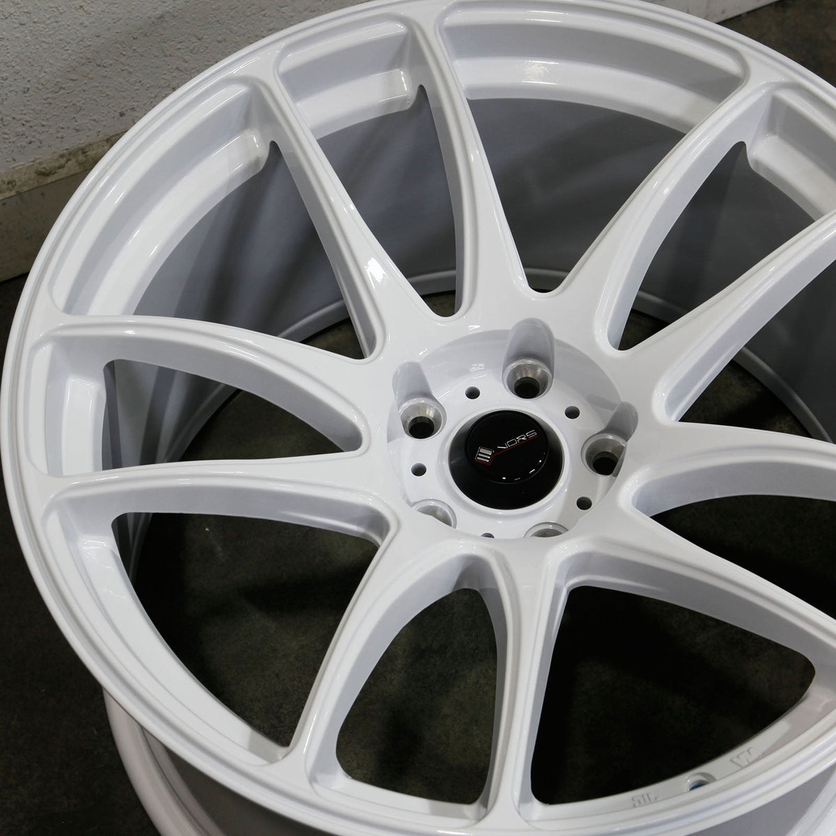 Vors Wheels TR4 White