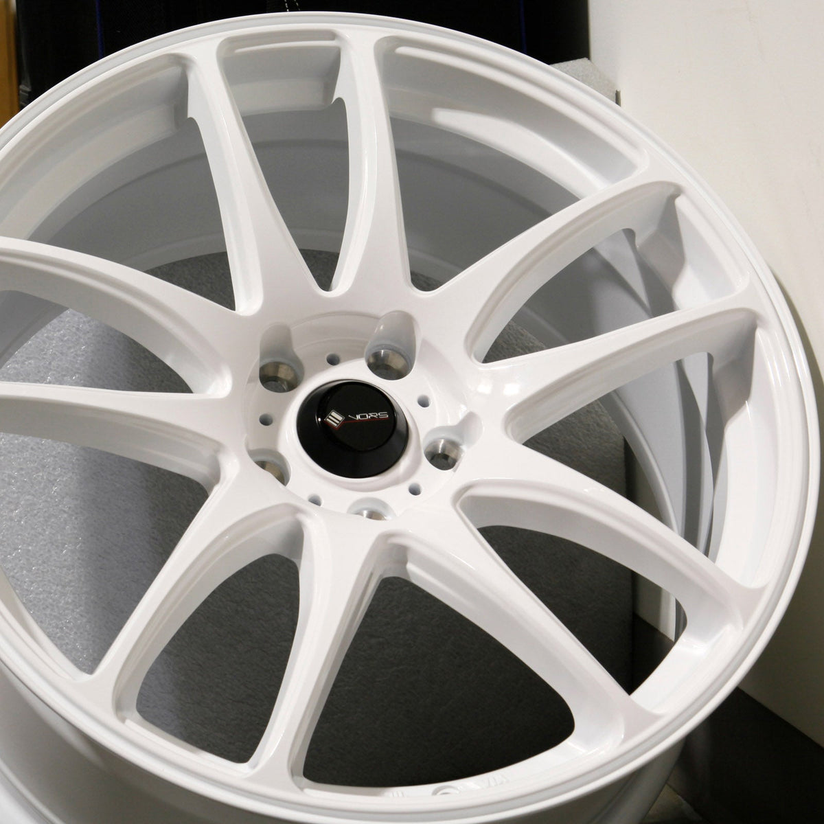 Vors Wheels TR4 White