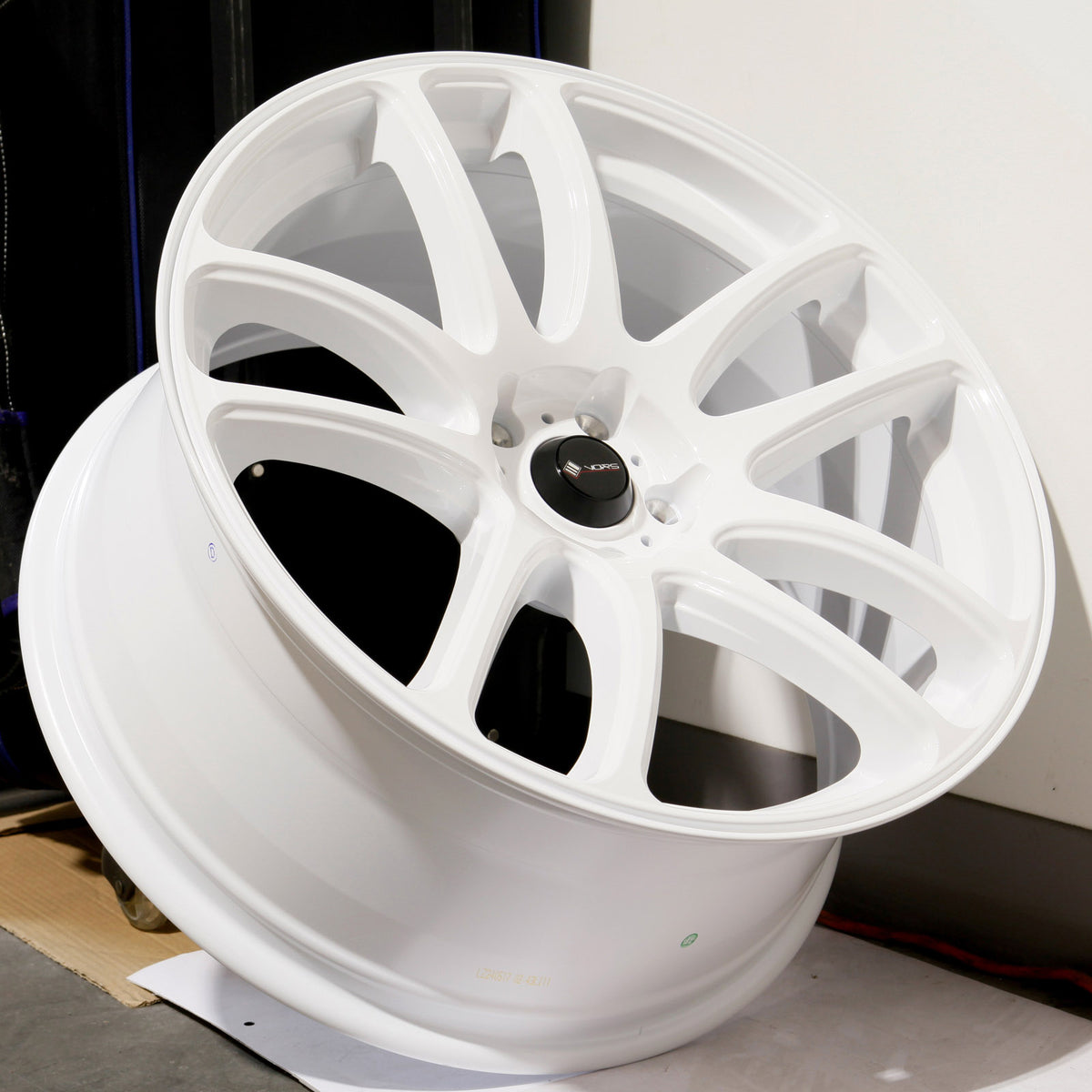 Vors Wheels TR4 White