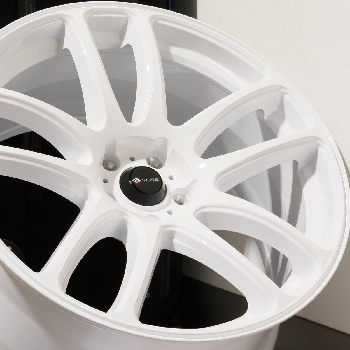 Vors Wheels TR4 White