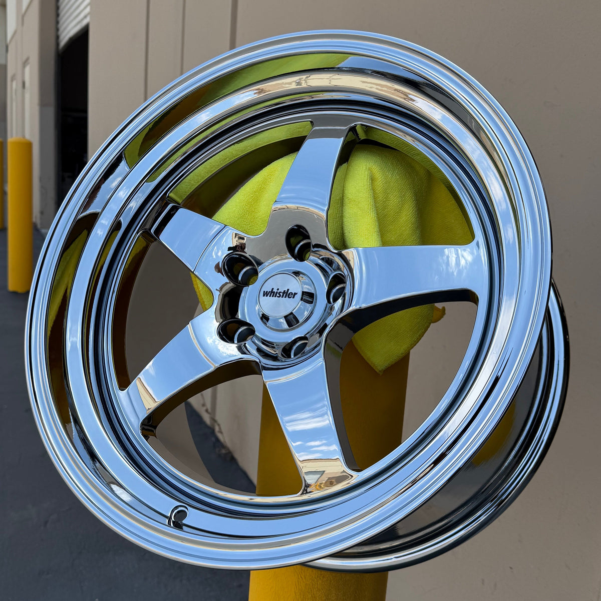 Whistler KR2 Chrome wheel